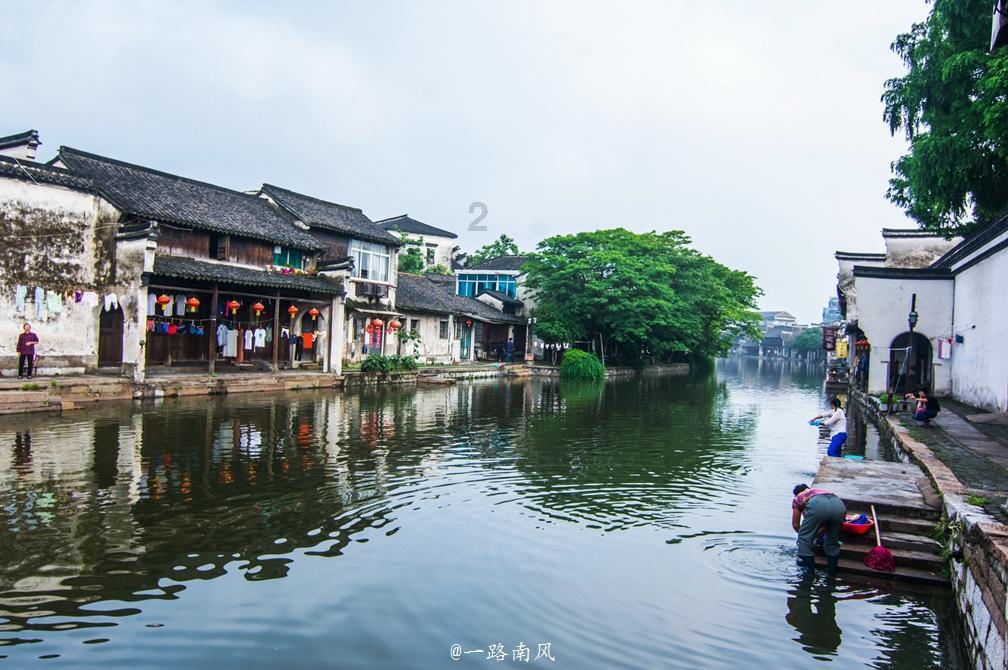 比亚迪：2023年预计净利润290亿元-310亿元
